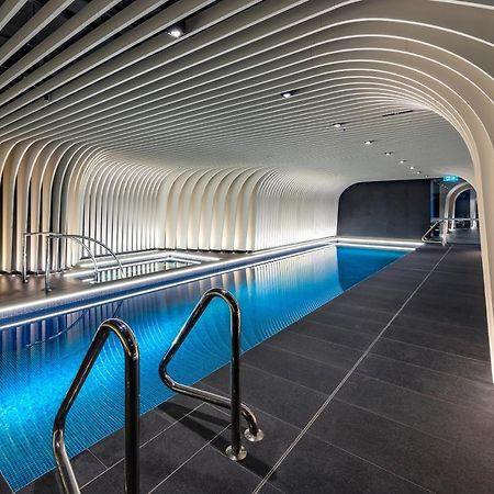 Skye Suites Sydney Ngoại thất bức ảnh The pool at The Standard London