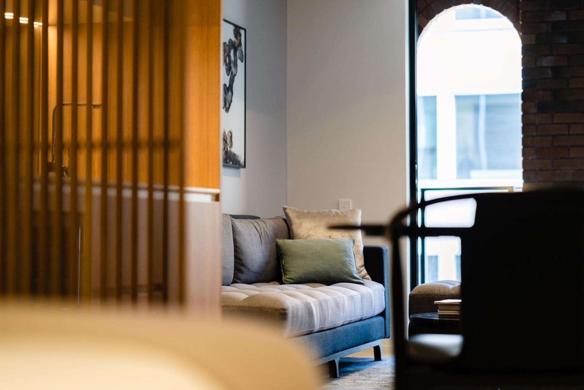Skye Suites Sydney Phòng bức ảnh A room at the hotel