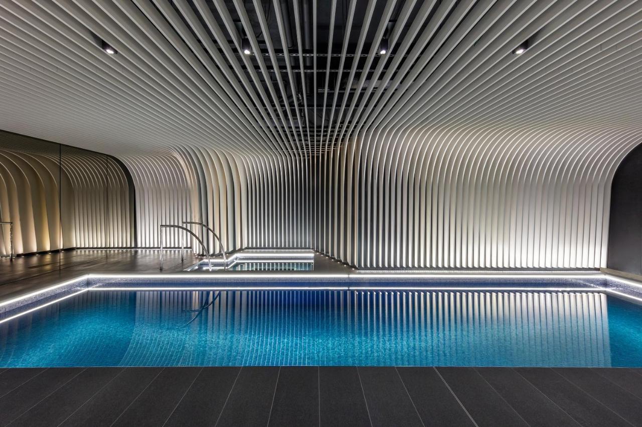 Skye Suites Sydney Ngoại thất bức ảnh The pool at The Standard London