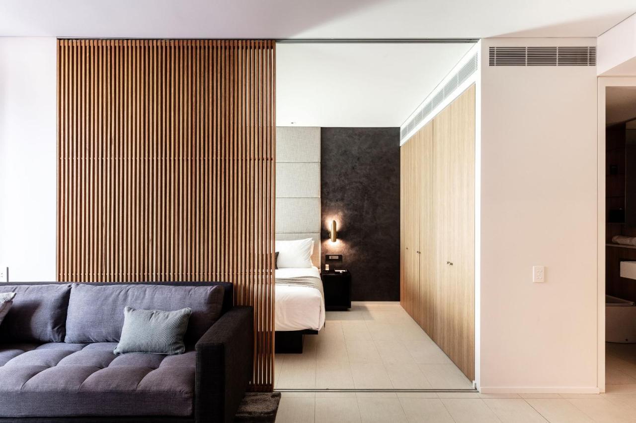 Skye Suites Sydney Ngoại thất bức ảnh A sliding door
